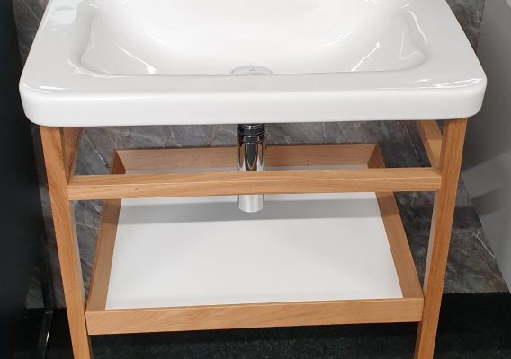 640mm Basin with Wash Stand & Tap